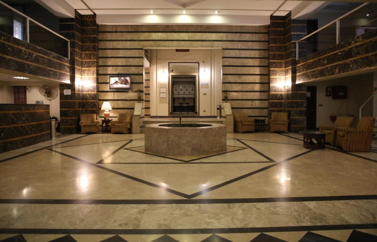Carlton Tower Hotel Lahore Exterior foto