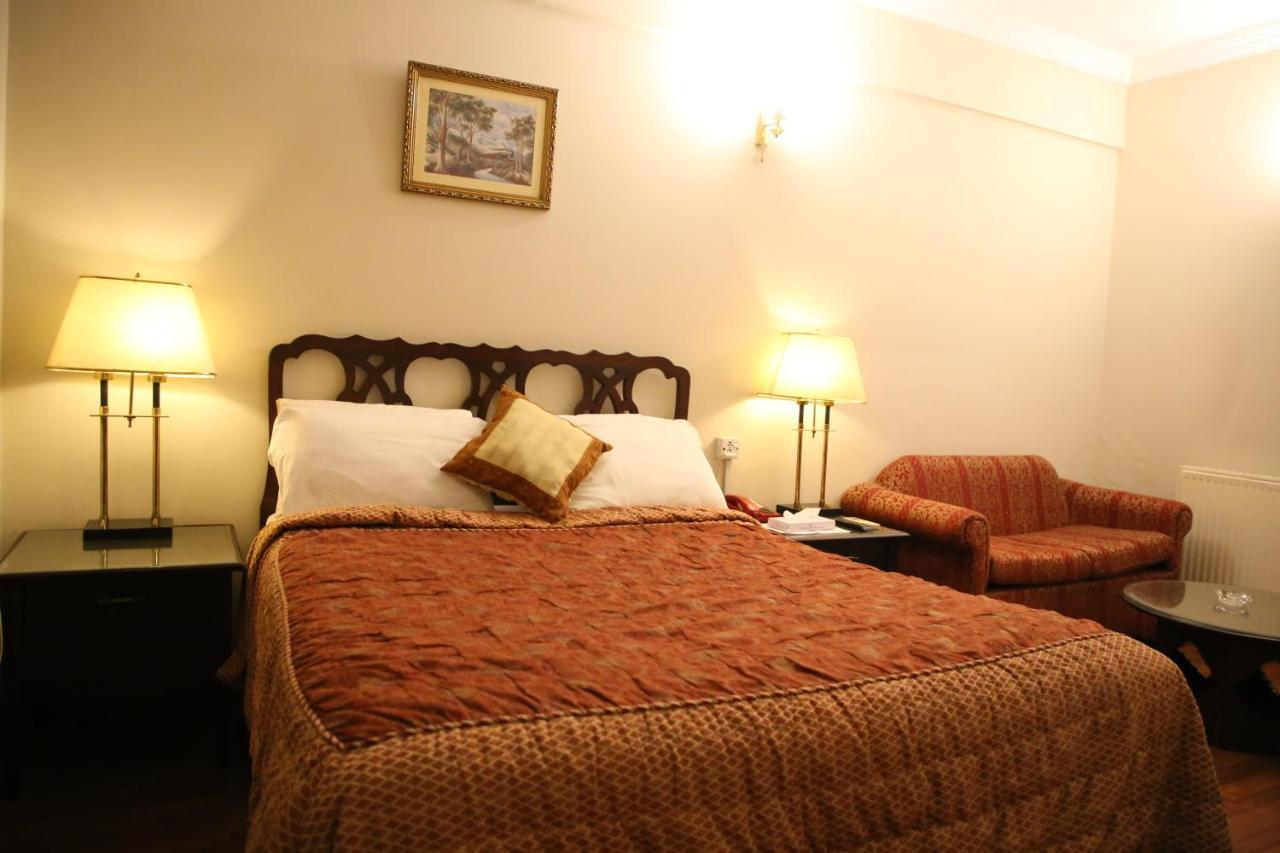 Carlton Tower Hotel Lahore Exterior foto