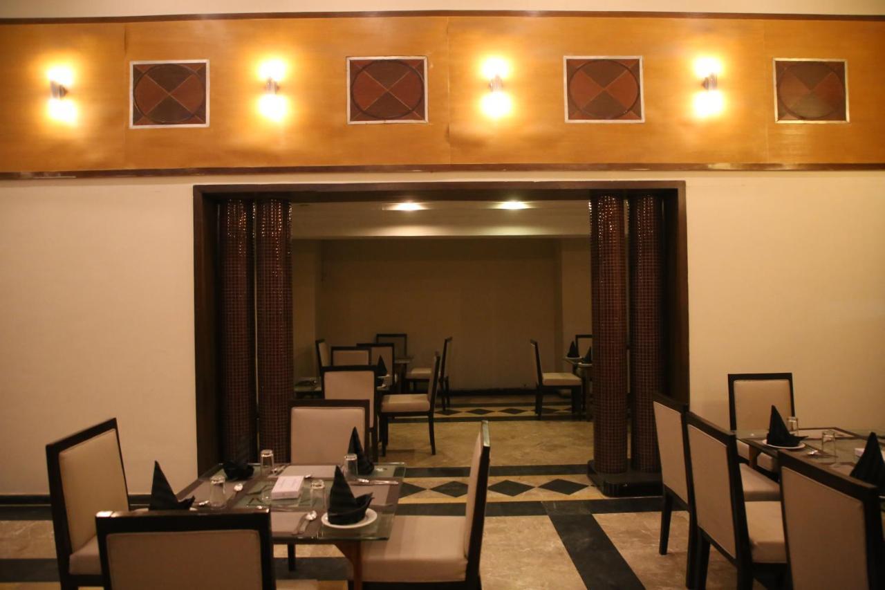 Carlton Tower Hotel Lahore Exterior foto