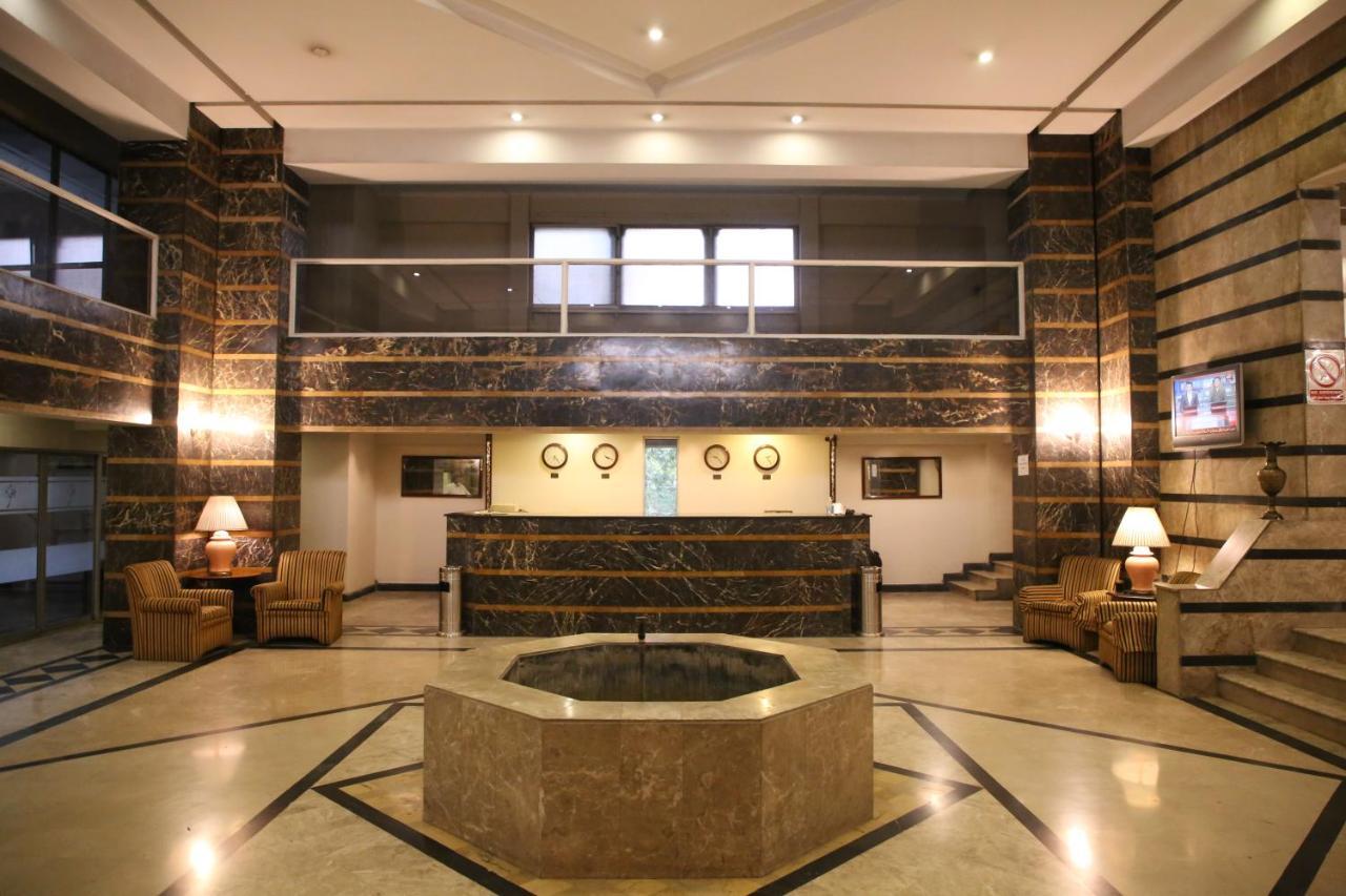 Carlton Tower Hotel Lahore Exterior foto