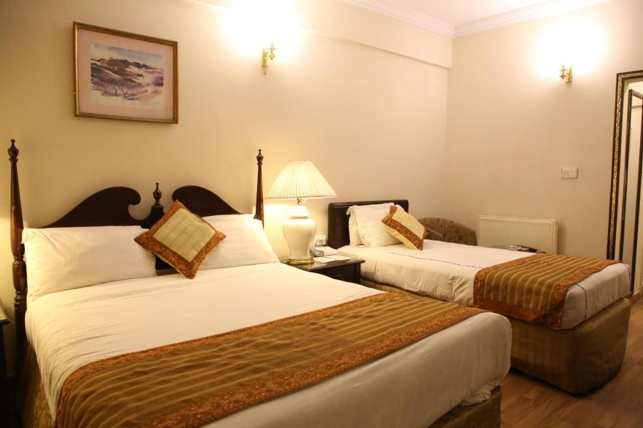 Carlton Tower Hotel Lahore Exterior foto