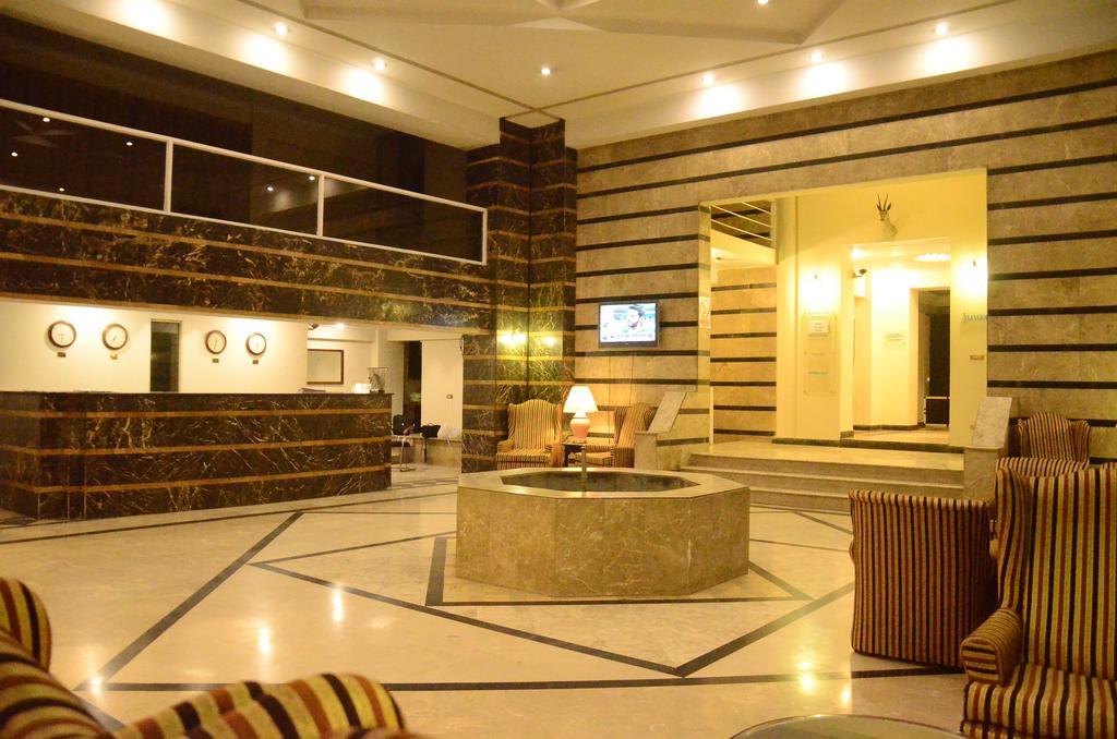 Carlton Tower Hotel Lahore Exterior foto