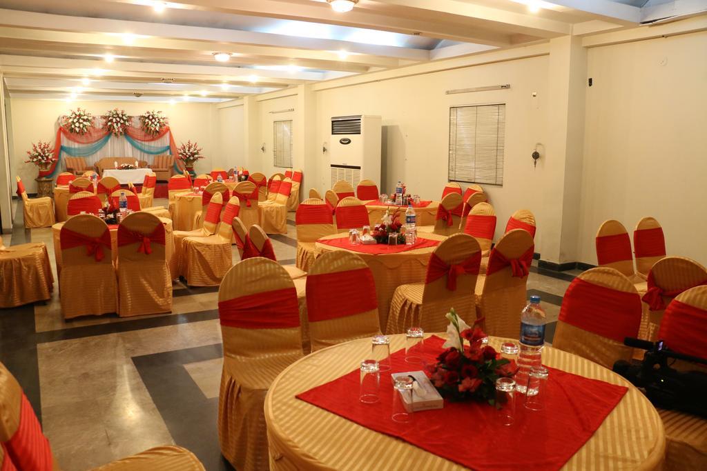 Carlton Tower Hotel Lahore Exterior foto