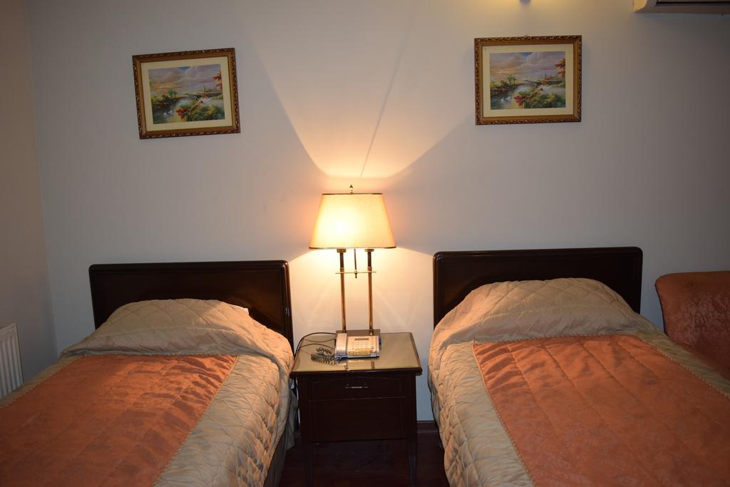 Carlton Tower Hotel Lahore Habitación foto