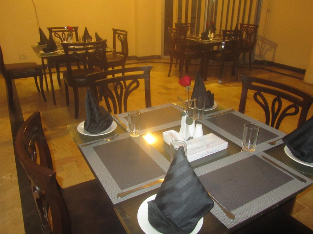 Carlton Tower Hotel Lahore Exterior foto
